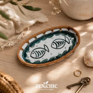 Vaciabolsillos ovalado artesanal de ratán con peces Coral verde