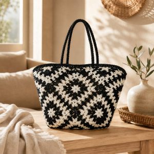 Bolso de Crochet Blanco y Negro – Estilo Boho