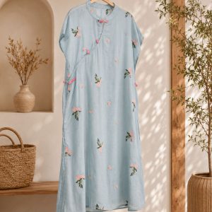 Vestido Azul Celeste Bordado Floral – Estilo Oriental Boho