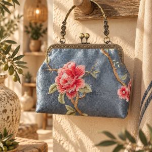 Bolso Sakura Azul – Bordado Floral con Asa Vintage