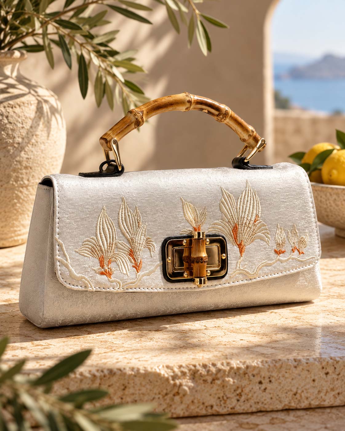 Bolso Bambú Perla con bordado floral y asa de bambú- Zen&chic_-5